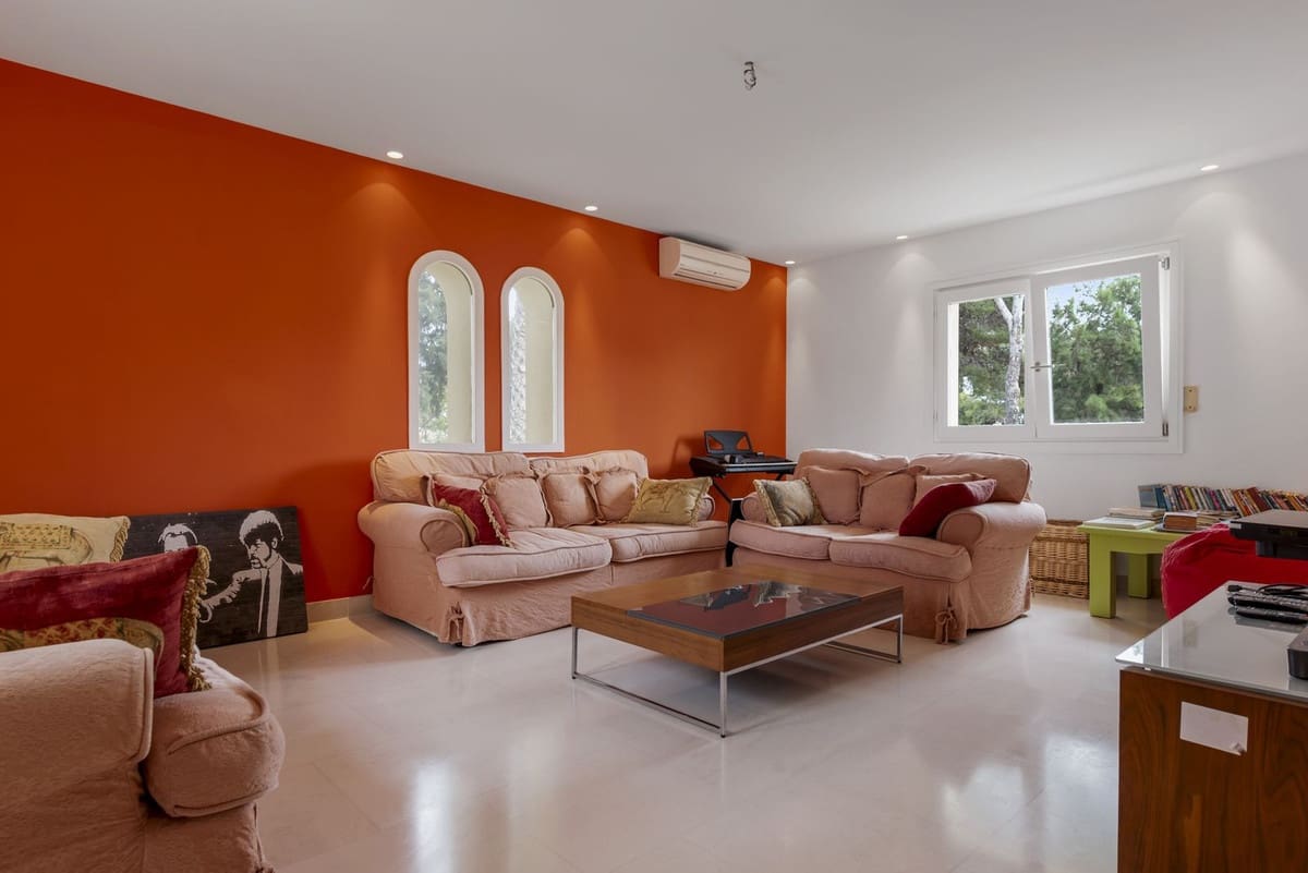 7 bedroom Villa for sale in Sotogrande with garage - € 3,850,000 (Ref: 9077181)