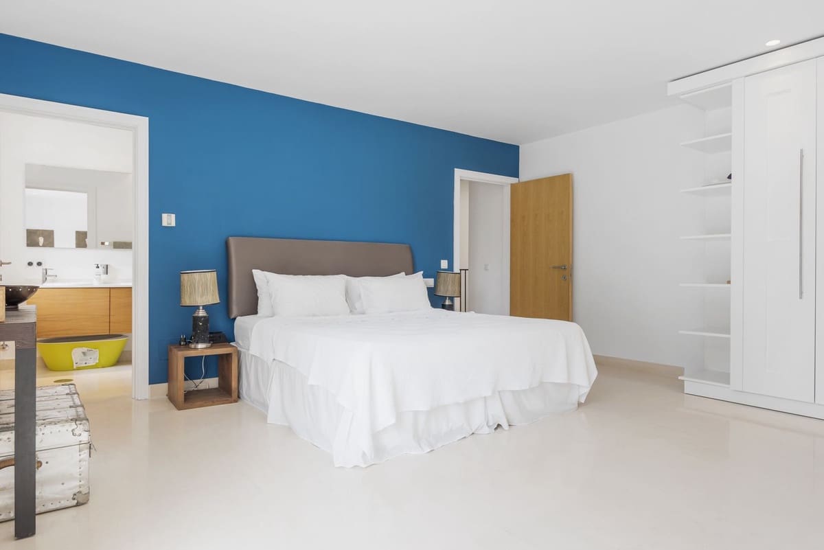 7 bedroom Villa for sale in Sotogrande with garage - € 3,850,000 (Ref: 9077181)