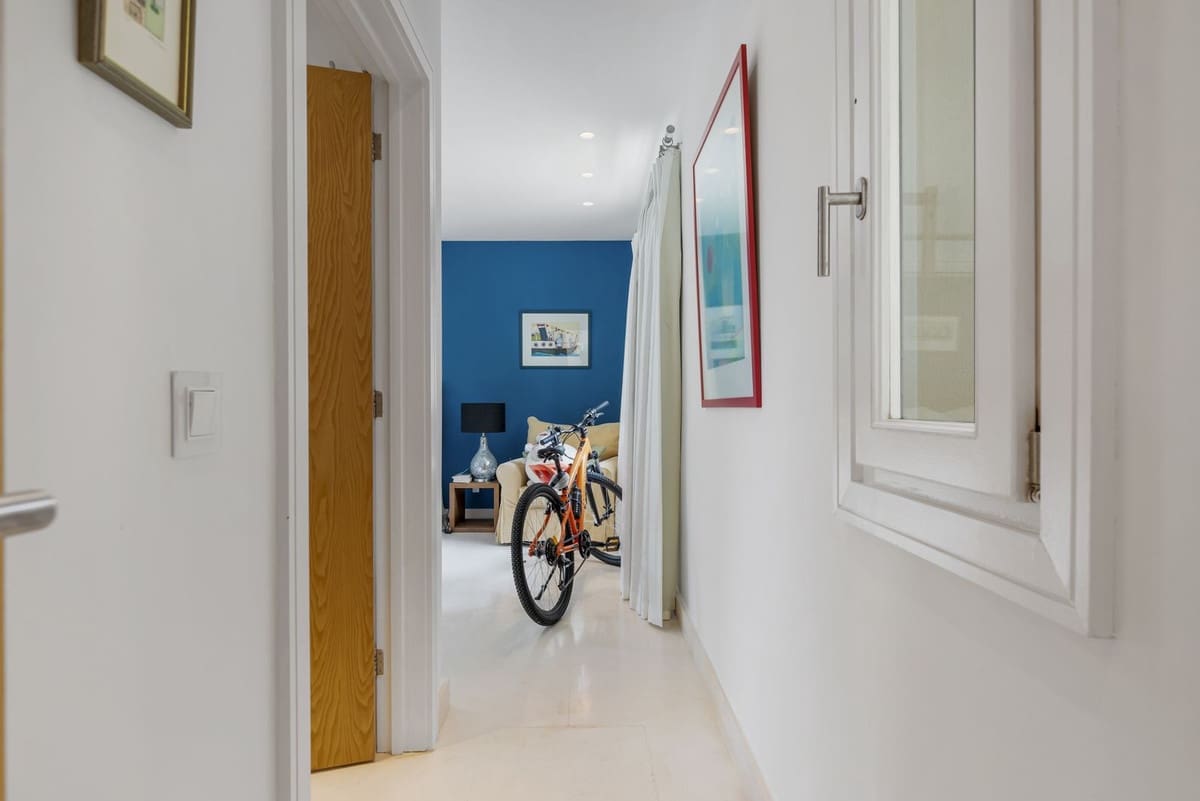 7 bedroom Villa for sale in Sotogrande with garage - € 3,850,000 (Ref: 9077181)