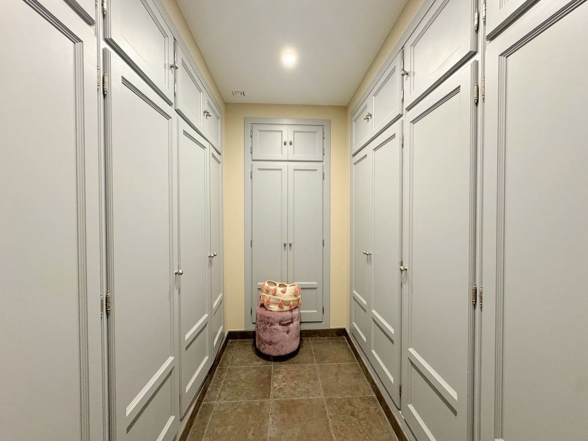 Chalet de 5 habitaciones en Sotogrande en venta con garaje - 2.450.000 € (Ref: 9077186)