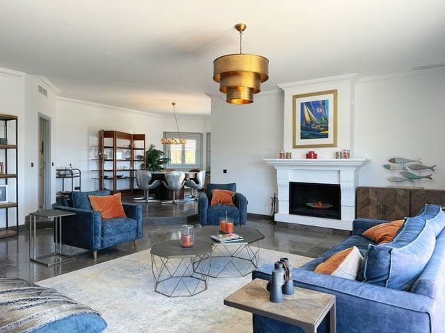 Chalet de 5 habitaciones en Sotogrande, San Roque en venta con garaje - 2.450.000 € (Ref: 9077186)