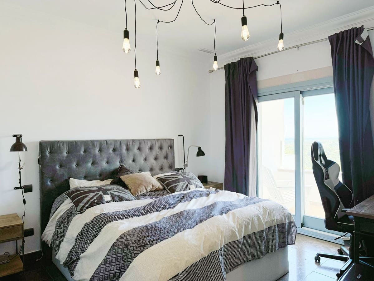 Chalet de 5 habitaciones en Sotogrande en venta con garaje - 2.450.000 € (Ref: 9077186)