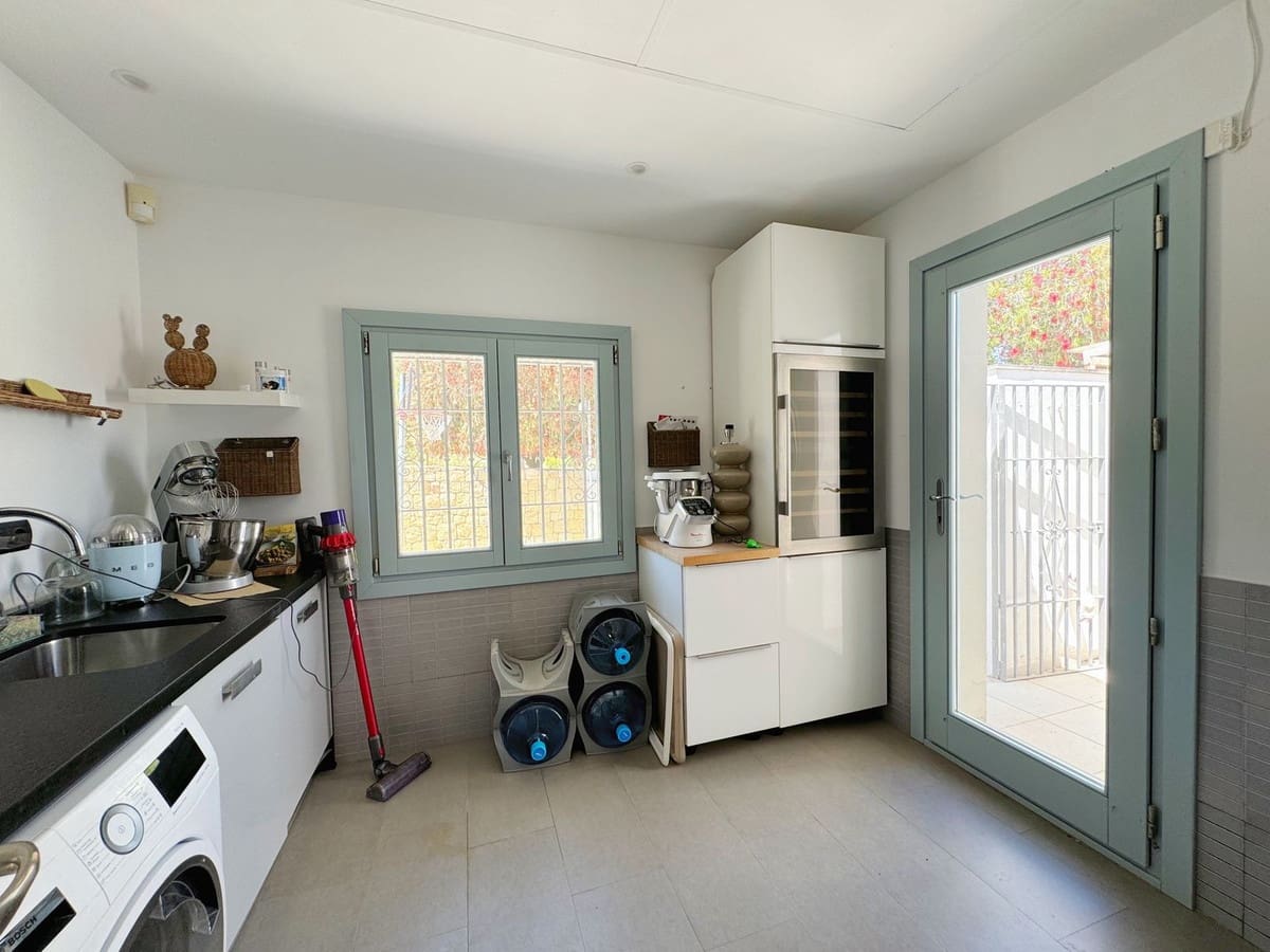 Chalet de 5 habitaciones en Sotogrande en venta con garaje - 2.450.000 € (Ref: 9077186)