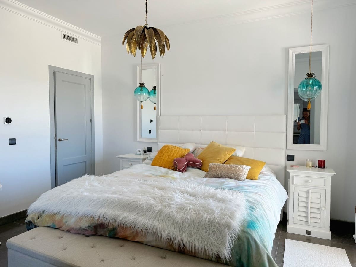 Chalet de 5 habitaciones en Sotogrande en venta con garaje - 2.450.000 € (Ref: 9077186)