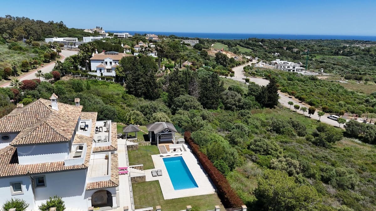 Chalet de 5 habitaciones en Sotogrande en venta con garaje - 2.450.000 € (Ref: 9077186)