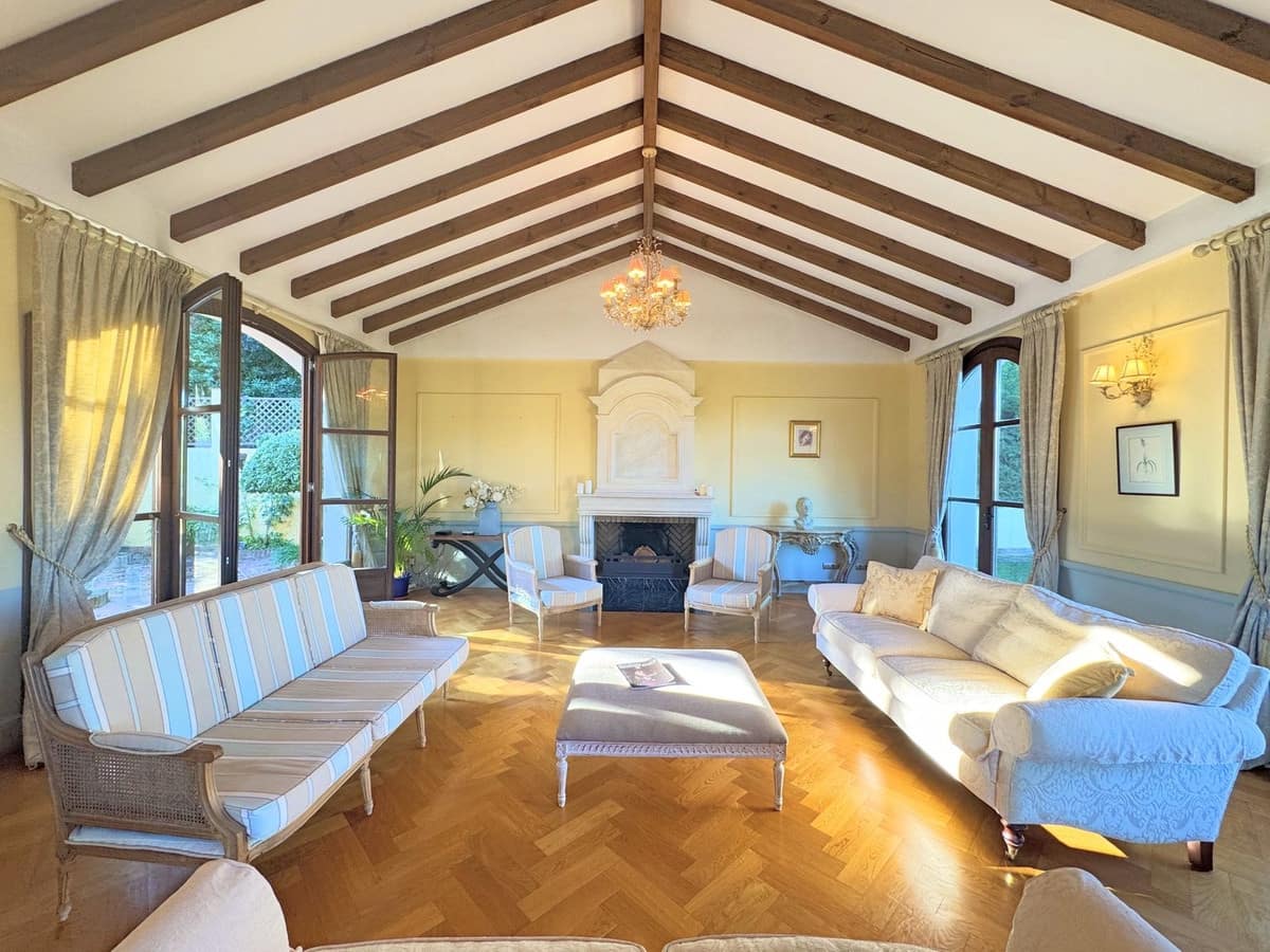 6 Zimmer Villa zu verkaufen in Sotogrande mit Garage - 2.250.000 € (Ref: 9077188)