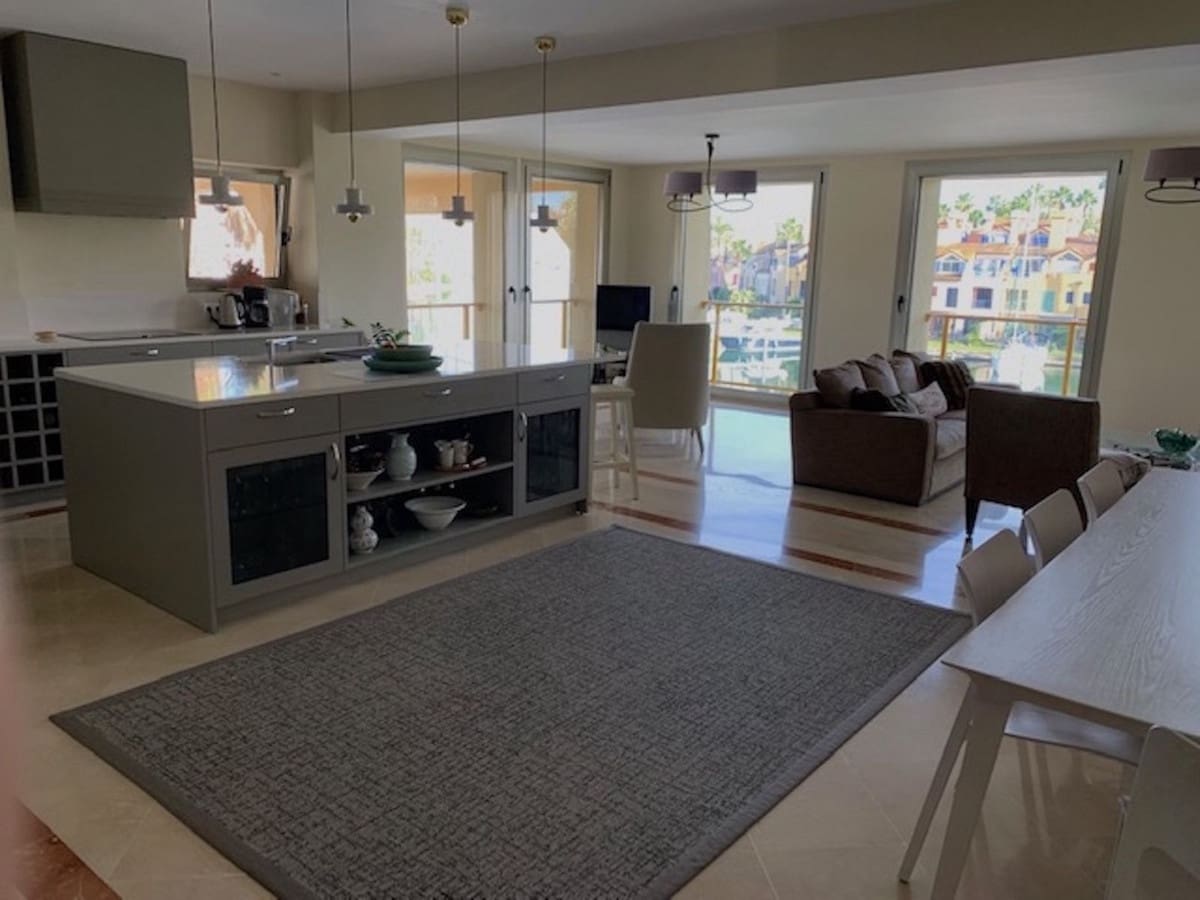 5 soveværelse Lejlighed til salg i Sotogrande - € 2.100.000 (Ref: 9077191)