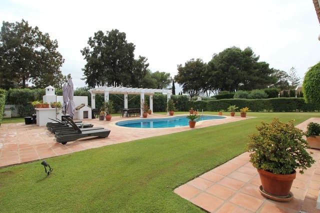 5 soveværelse Villa til salg i Sotogrande Alto, San Roque med garage - € 1.850.000 (Ref: 9077192)