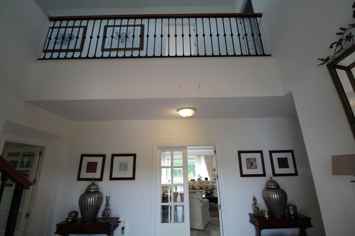 5 sypialnia Willa na sprzedaż w Sotogrande z garażem - 1 850 000 € (Ref: 9077192)