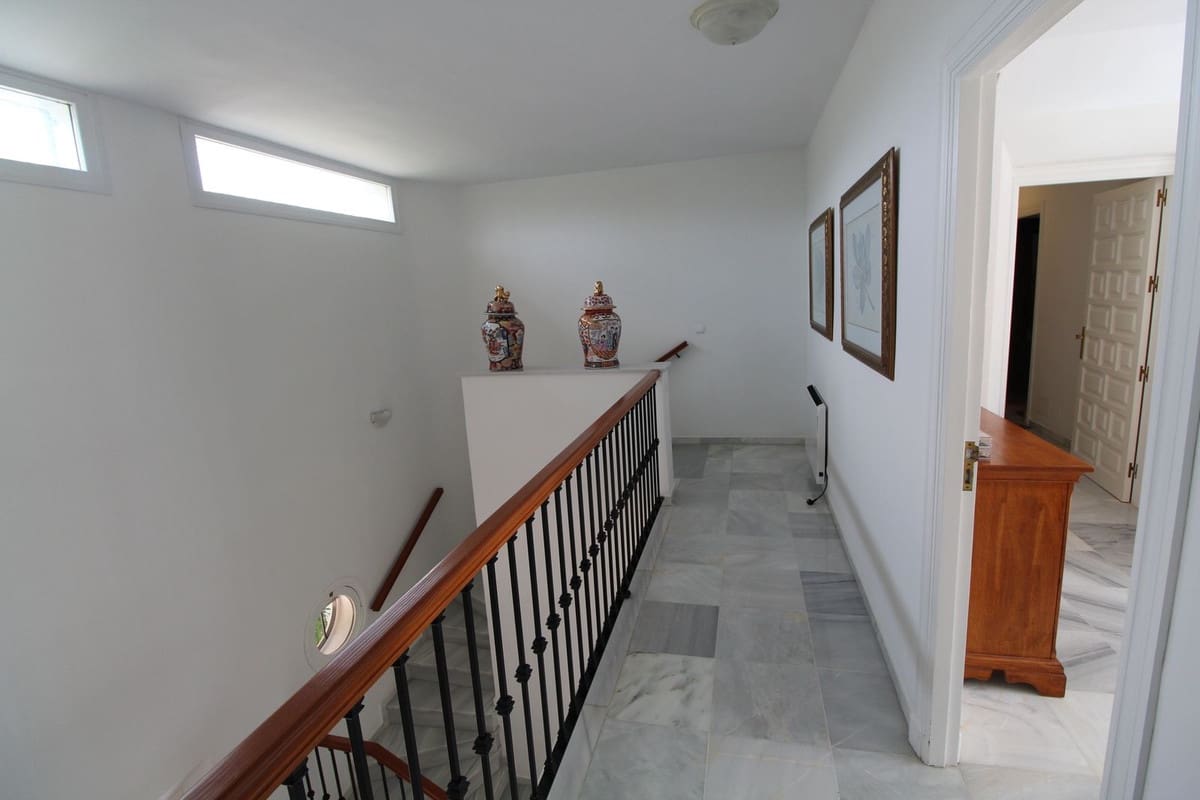 5 soveværelse Villa til salg i Sotogrande med garage - € 1.850.000 (Ref: 9077192)