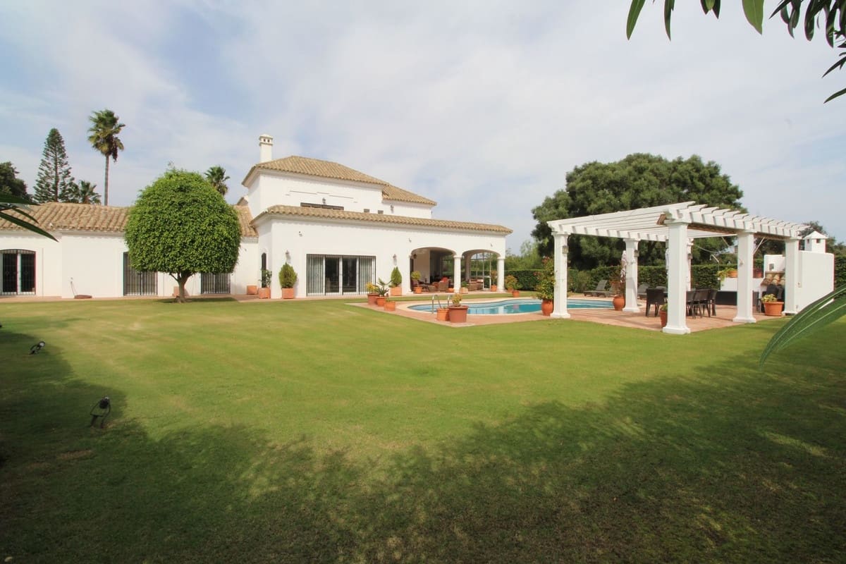 5 soveværelse Villa til salg i Sotogrande med garage - € 1.850.000 (Ref: 9077192)