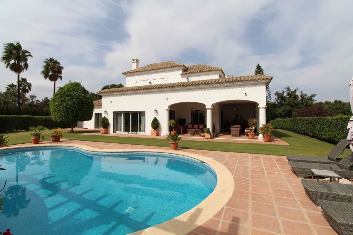 5 soveværelse Villa til salg i Sotogrande med garage - € 1.850.000 (Ref: 9077192)