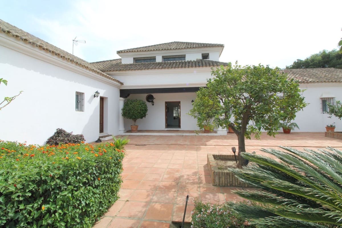 5 soveværelse Villa til salg i Sotogrande med garage - € 1.850.000 (Ref: 9077192)