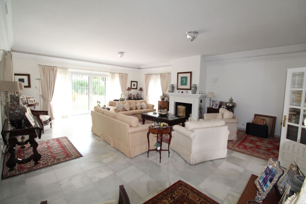 5 soveværelse Villa til salg i Sotogrande med garage - € 1.850.000 (Ref: 9077192)