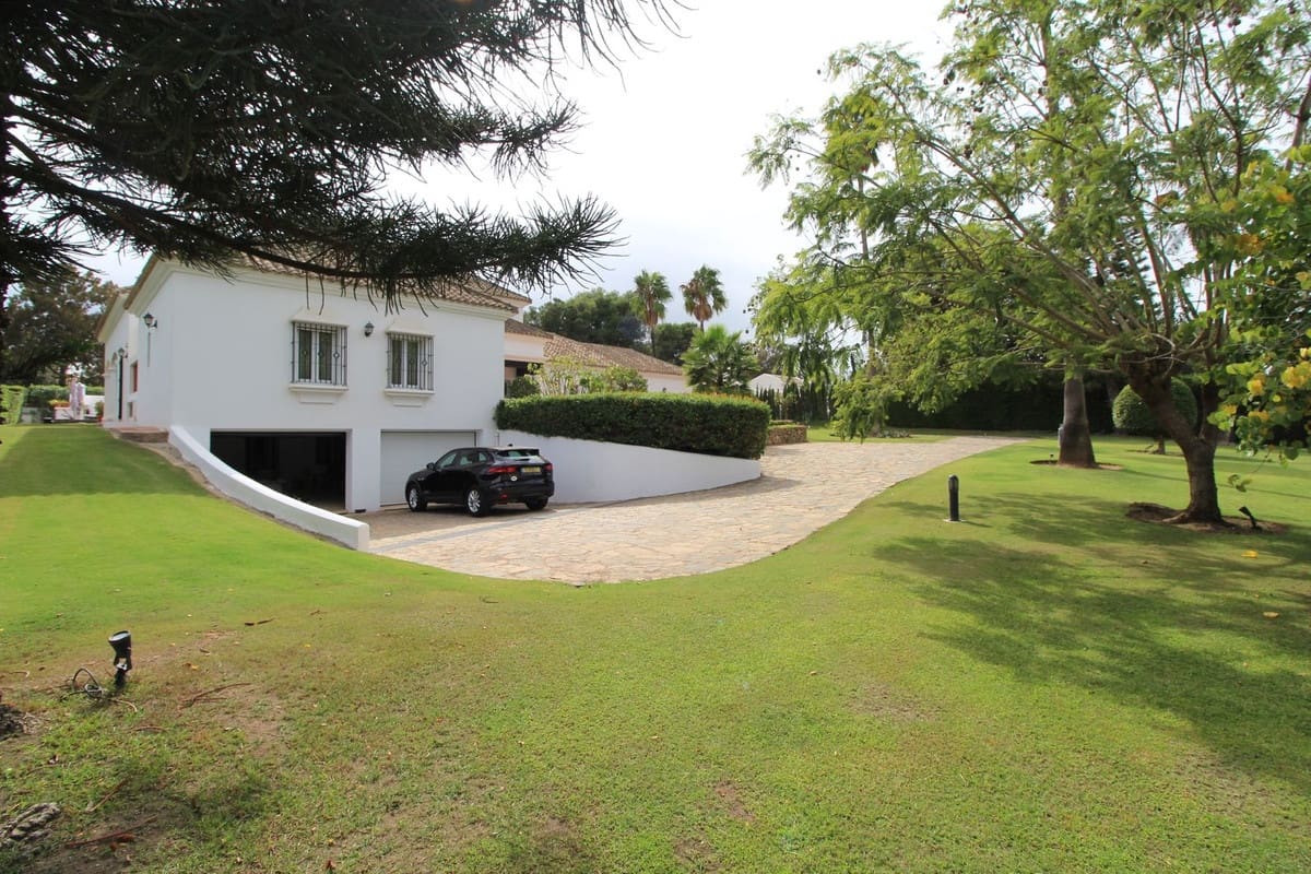 5 soveværelse Villa til salg i Sotogrande med garage - € 1.850.000 (Ref: 9077192)