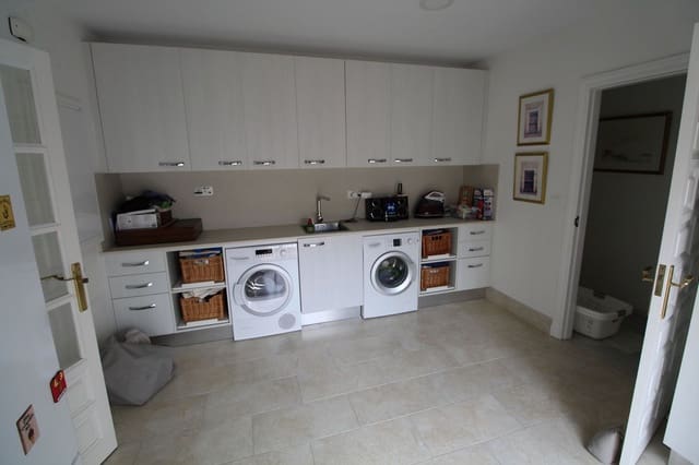 5 Zimmer Villa zu verkaufen in Sotogrande Alto, San Roque mit Garage - 1.850.000 € (Ref: 9077192)