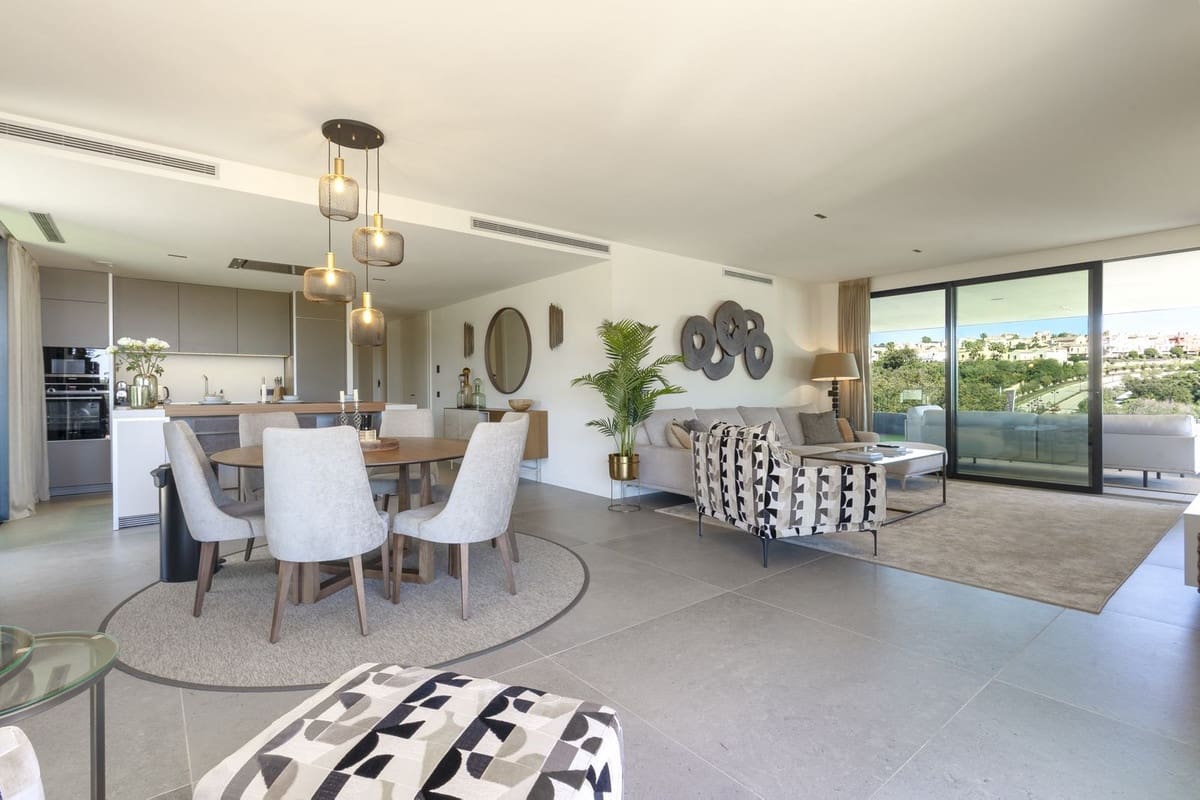 3 soveværelse Lejlighed til salg i Sotogrande med garage - € 1.490.000 (Ref: 9077194)