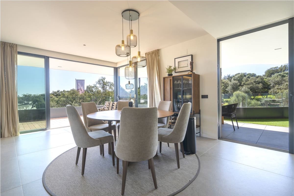 3 soveværelse Lejlighed til salg i Sotogrande med garage - € 1.490.000 (Ref: 9077194)