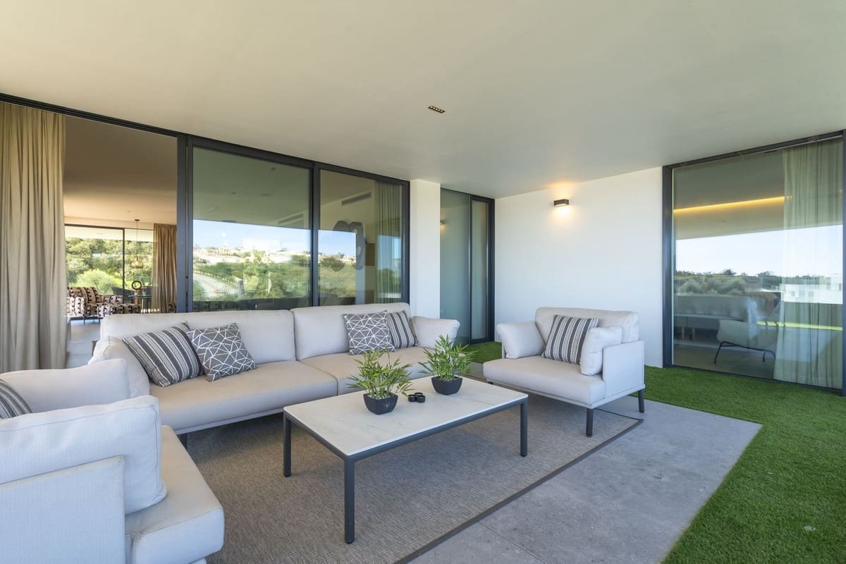 3 soveværelse Lejlighed til salg i Sotogrande med garage - € 1.490.000 (Ref: 9077194)