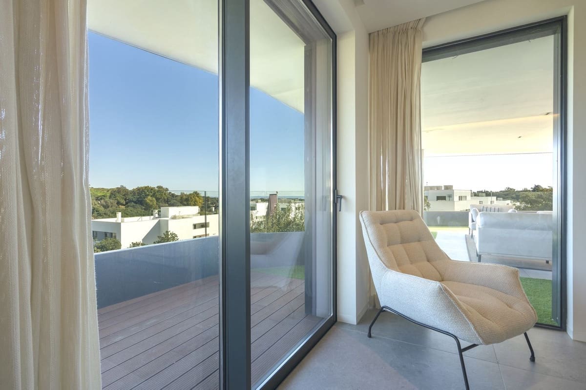 3 soveværelse Lejlighed til salg i Sotogrande med garage - € 1.490.000 (Ref: 9077194)