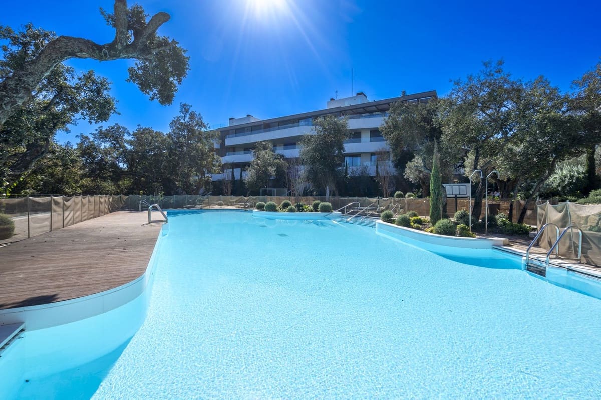 3 soveværelse Lejlighed til salg i Sotogrande med garage - € 1.490.000 (Ref: 9077194)