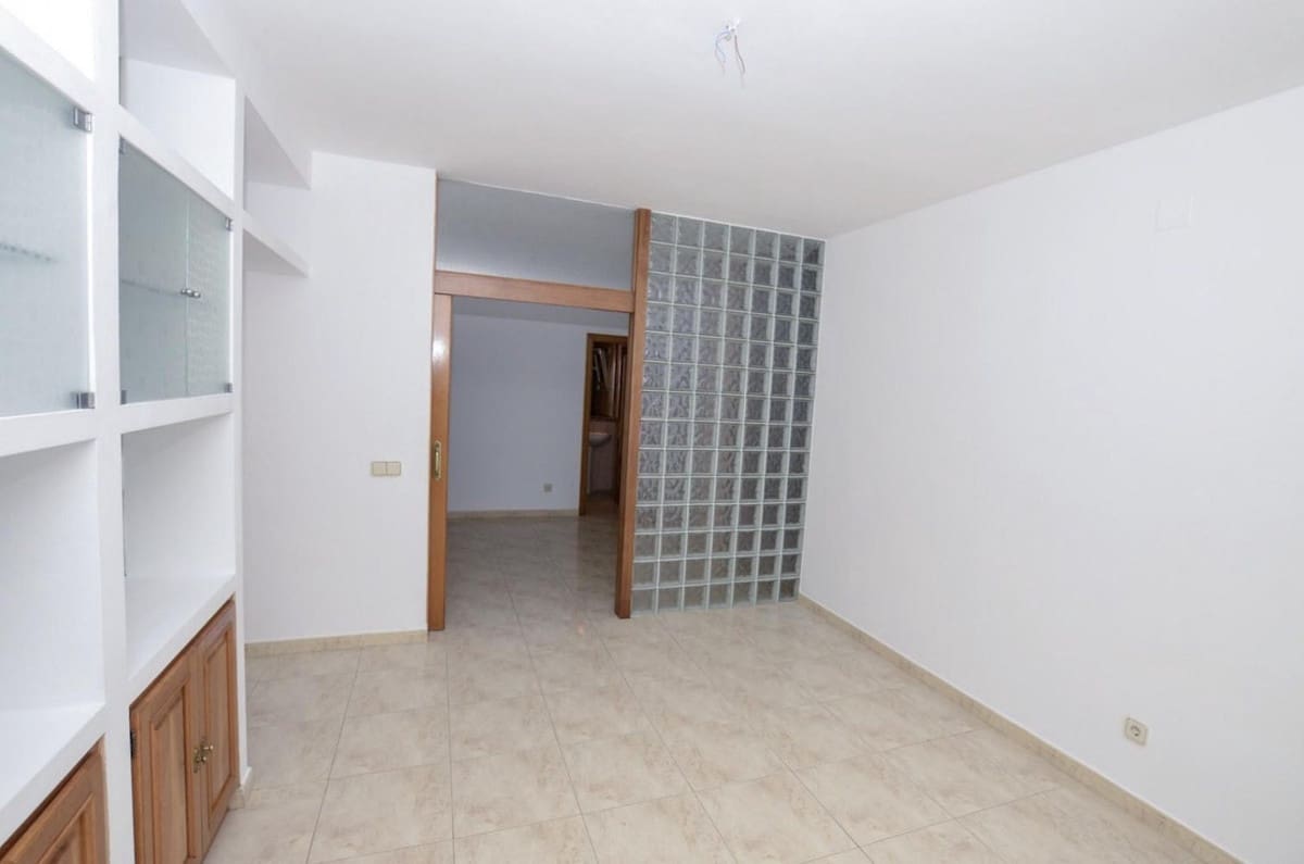 5 Zimmer Villa zu verkaufen in Sotogrande mit Garage - 1.450.000 € (Ref: 9077195)