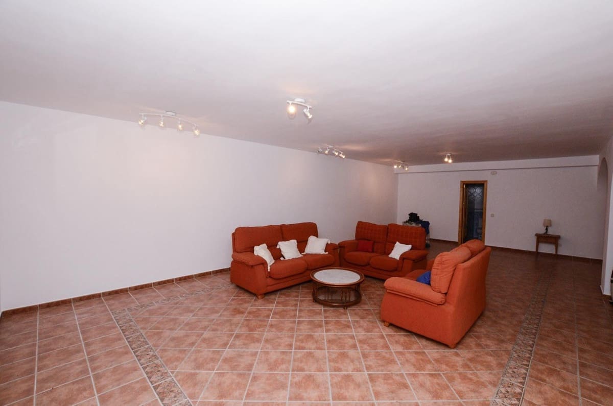 5 Zimmer Villa zu verkaufen in Sotogrande mit Garage - 1.450.000 € (Ref: 9077195)