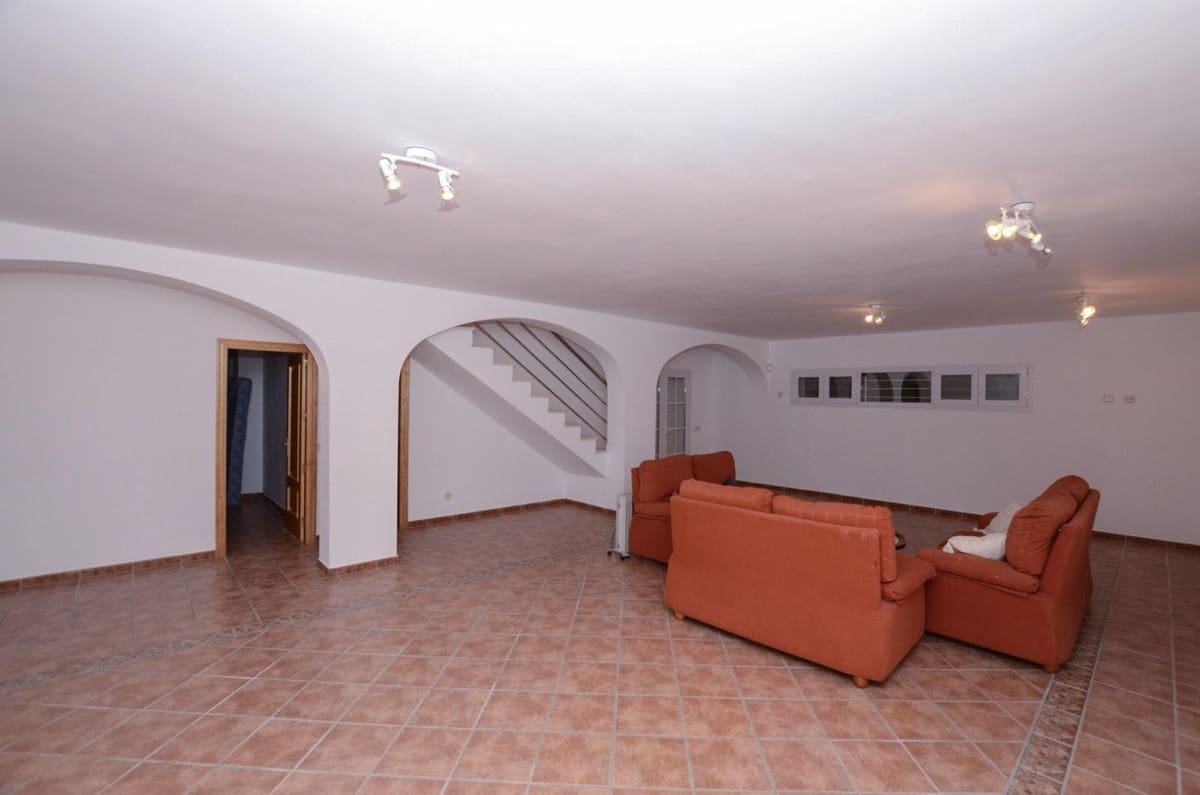 5 Zimmer Villa zu verkaufen in Sotogrande mit Garage - 1.450.000 € (Ref: 9077195)