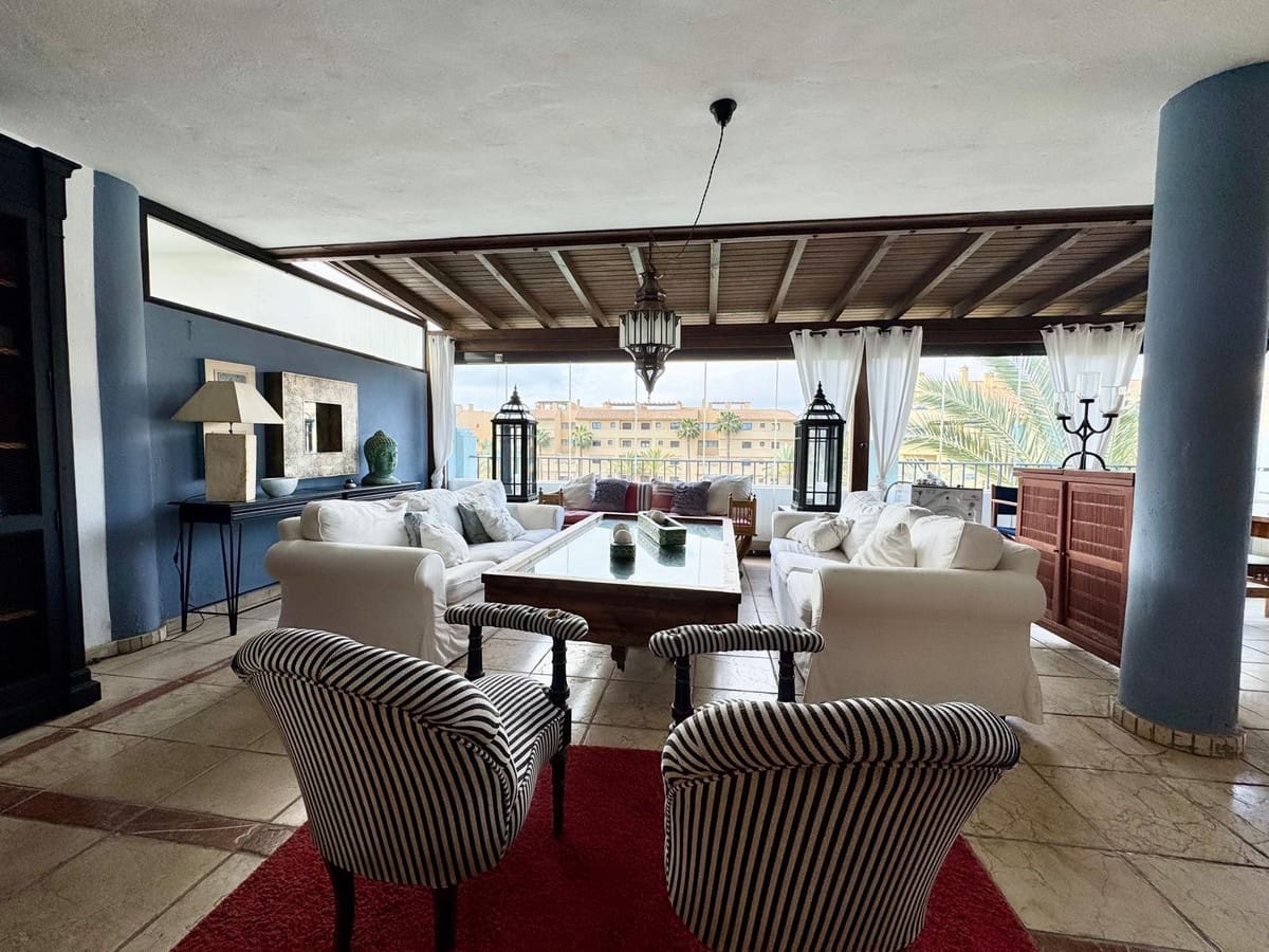 6 soveværelse Lejlighed til salg i Sotogrande - € 1.400.000 (Ref: 9077196)