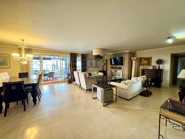 6 soveværelse Lejlighed til salg i Sotogrande, San Roque - € 1.400.000 (Ref: 9077196)