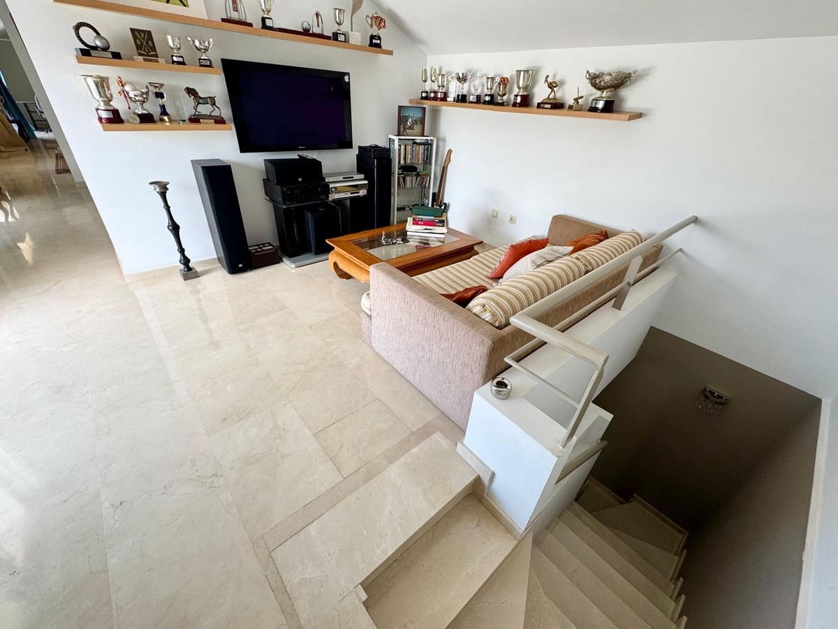 6 soveværelse Lejlighed til salg i Sotogrande - € 1.400.000 (Ref: 9077196)