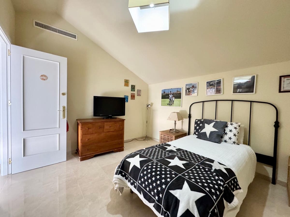 6 soveværelse Lejlighed til salg i Sotogrande - € 1.400.000 (Ref: 9077196)
