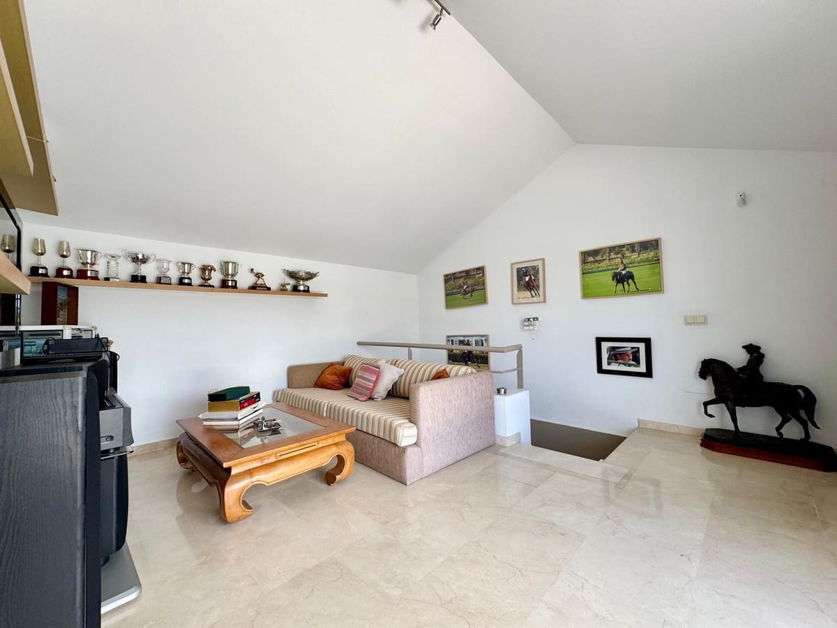 6 soveværelse Lejlighed til salg i Sotogrande - € 1.400.000 (Ref: 9077196)