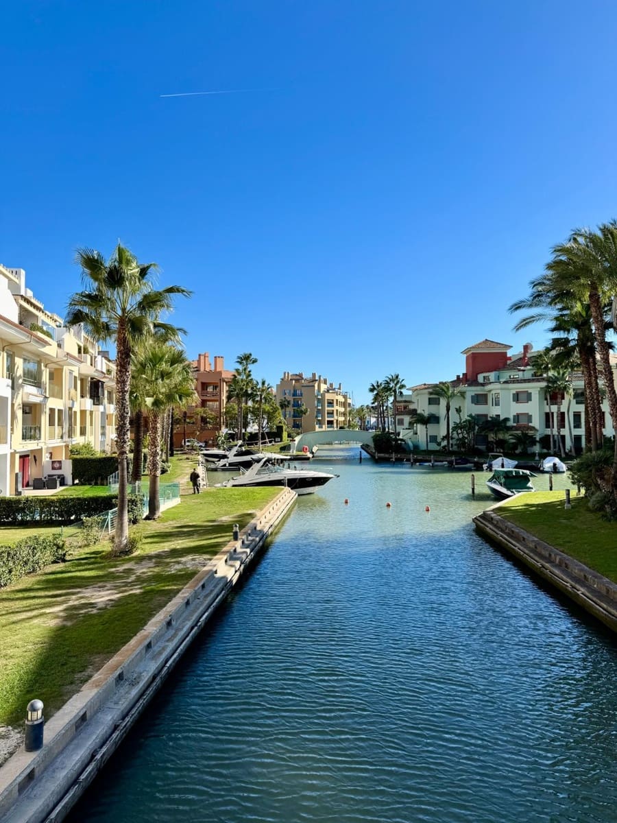 6 soveværelse Lejlighed til salg i Sotogrande - € 1.400.000 (Ref: 9077196)