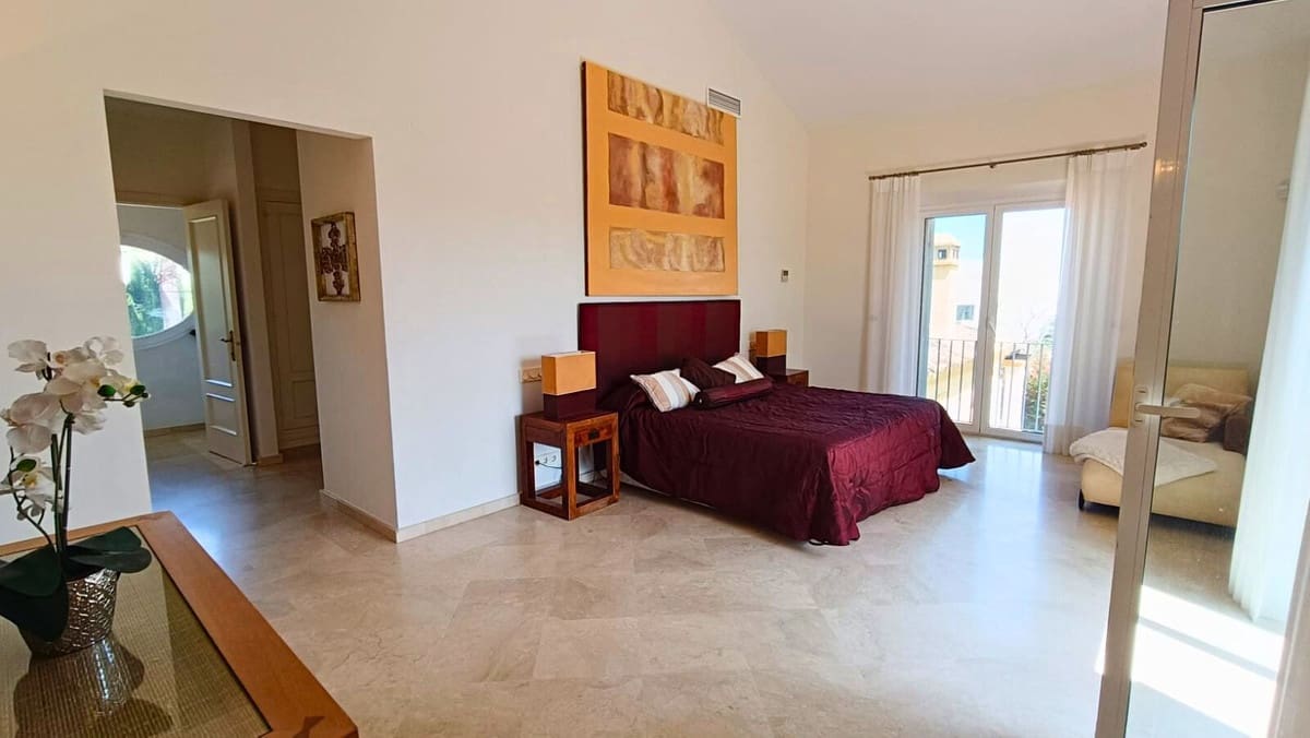 3 soveværelse Villa til salg i Sotogrande - € 1.275.000 (Ref: 9077197)