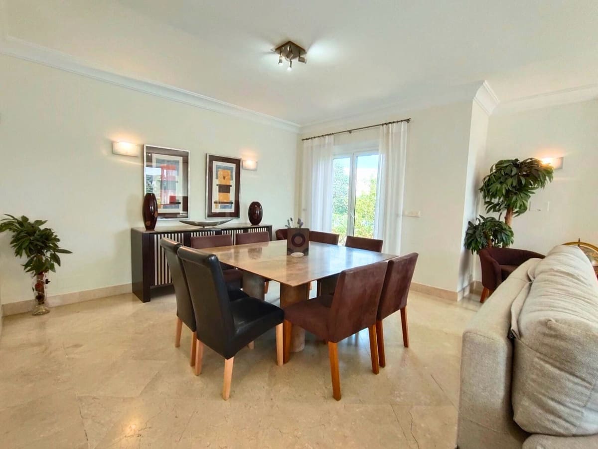 3 soveværelse Villa til salg i Sotogrande - € 1.275.000 (Ref: 9077197)