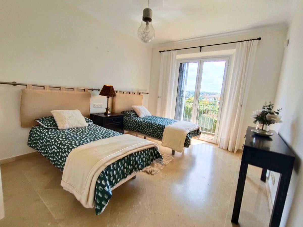 3 soveværelse Villa til salg i Sotogrande - € 1.275.000 (Ref: 9077197)