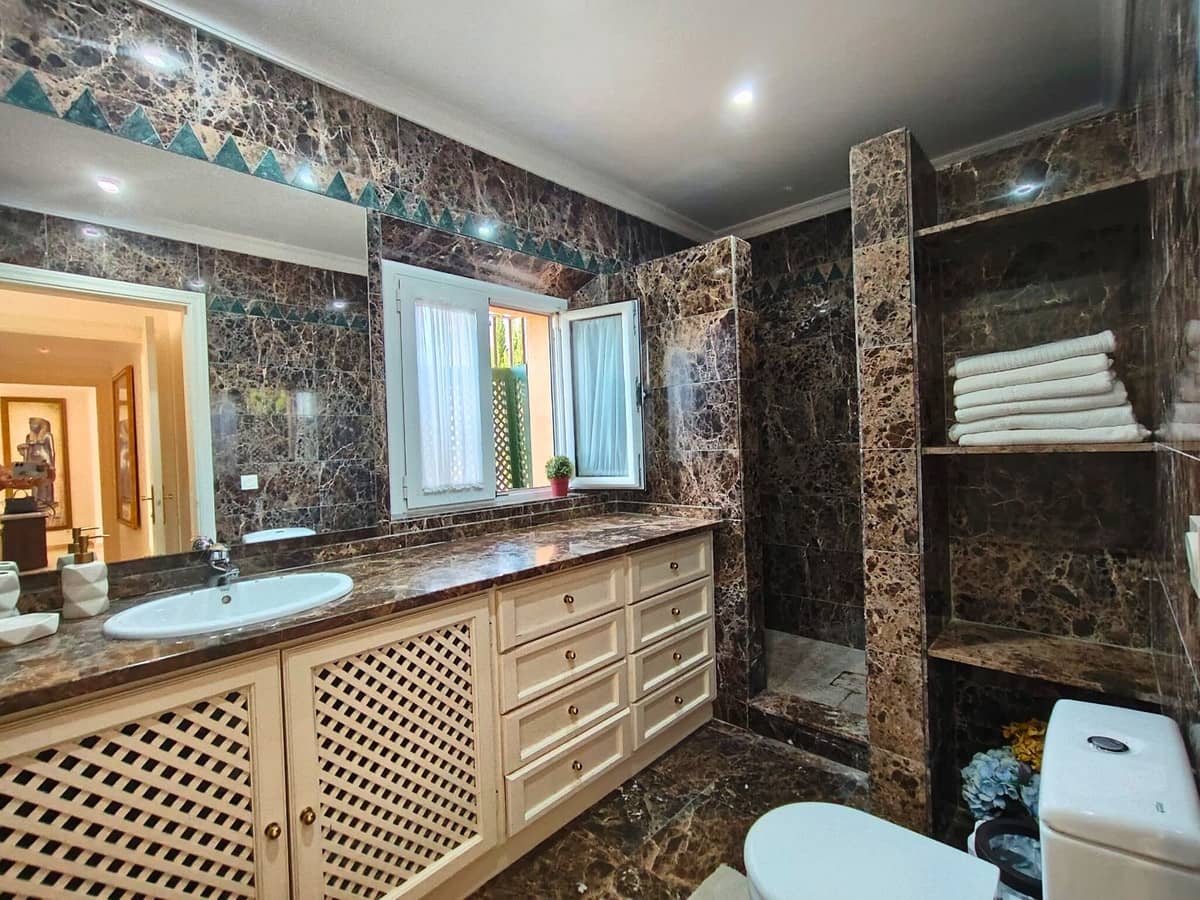 3 soveværelse Villa til salg i Sotogrande - € 1.275.000 (Ref: 9077197)