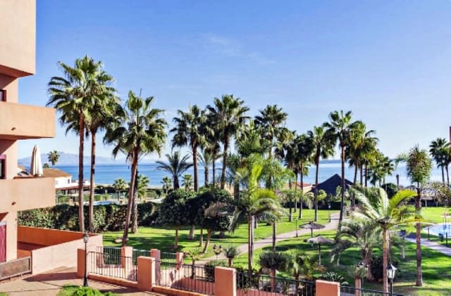 15 slaapkamer Commercieel te koop in Manilva met garage - € 3.100.000 (Ref: 9077202)