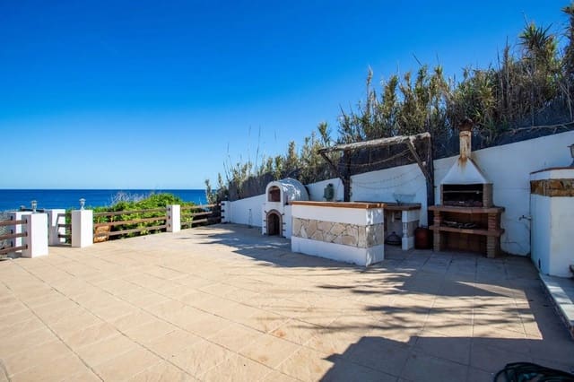 3 sovrum Villa till salu i Punta de la Chullera, Manilva med garage - 2 749 000 € (Ref: 9077203)