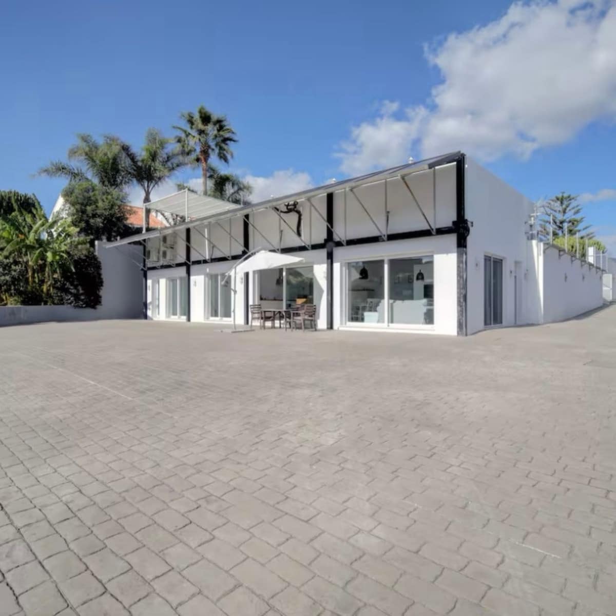 6 bedroom Villa for sale in Manilva - € 2,500,000 (Ref: 9077204)