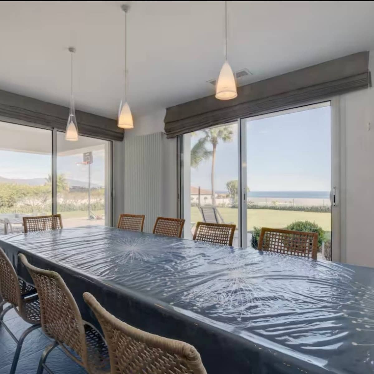 6 bedroom Villa for sale in Manilva with garage - € 2,500,000 (Ref: 9077204)