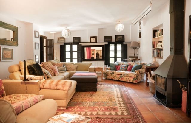 4 quarto Moradia para venda em Estepona - 1 325 000 € (Ref: 9077212)