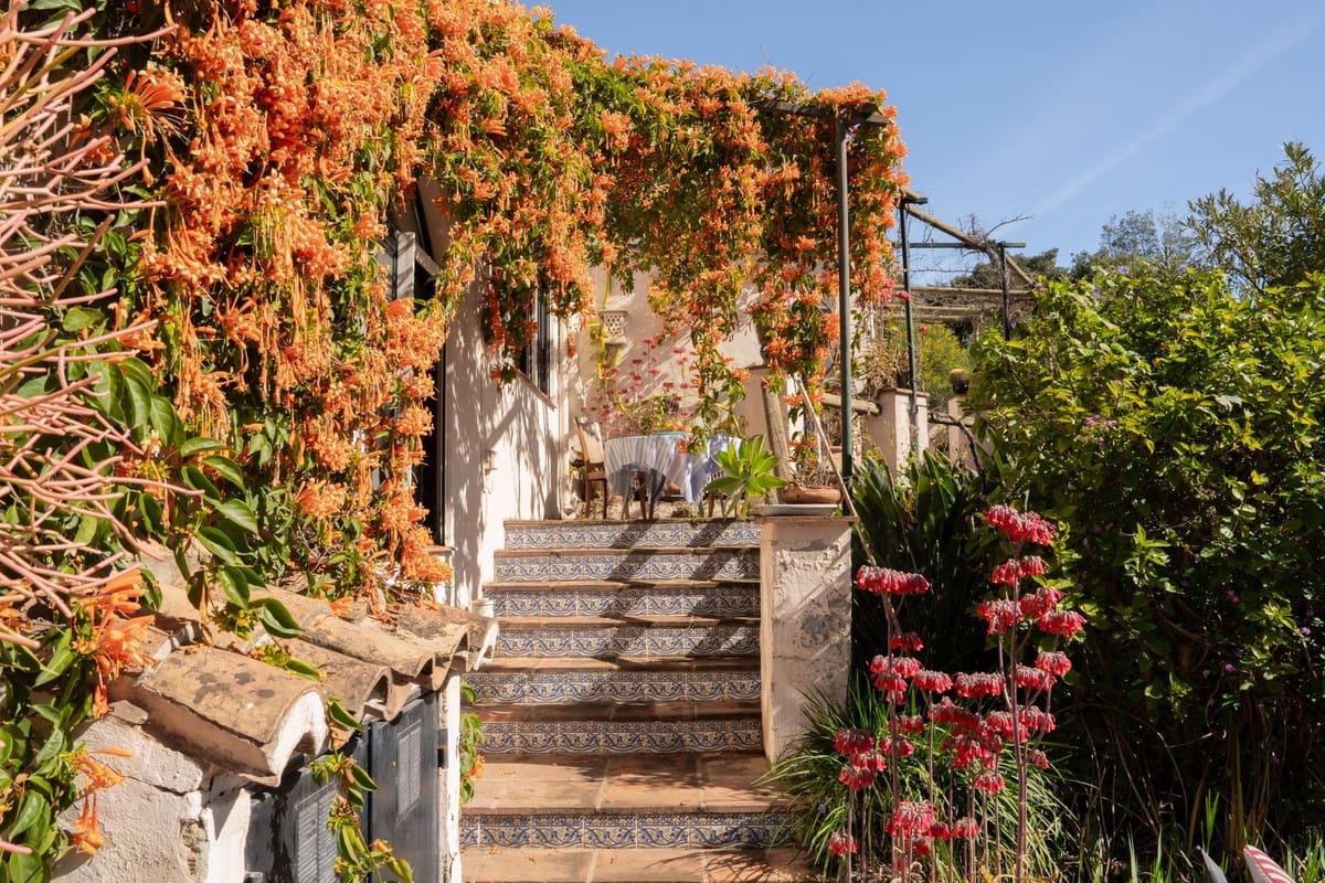 4 slaapkamer Villa te koop in Estepona - € 1.325.000 (Ref: 9077212)