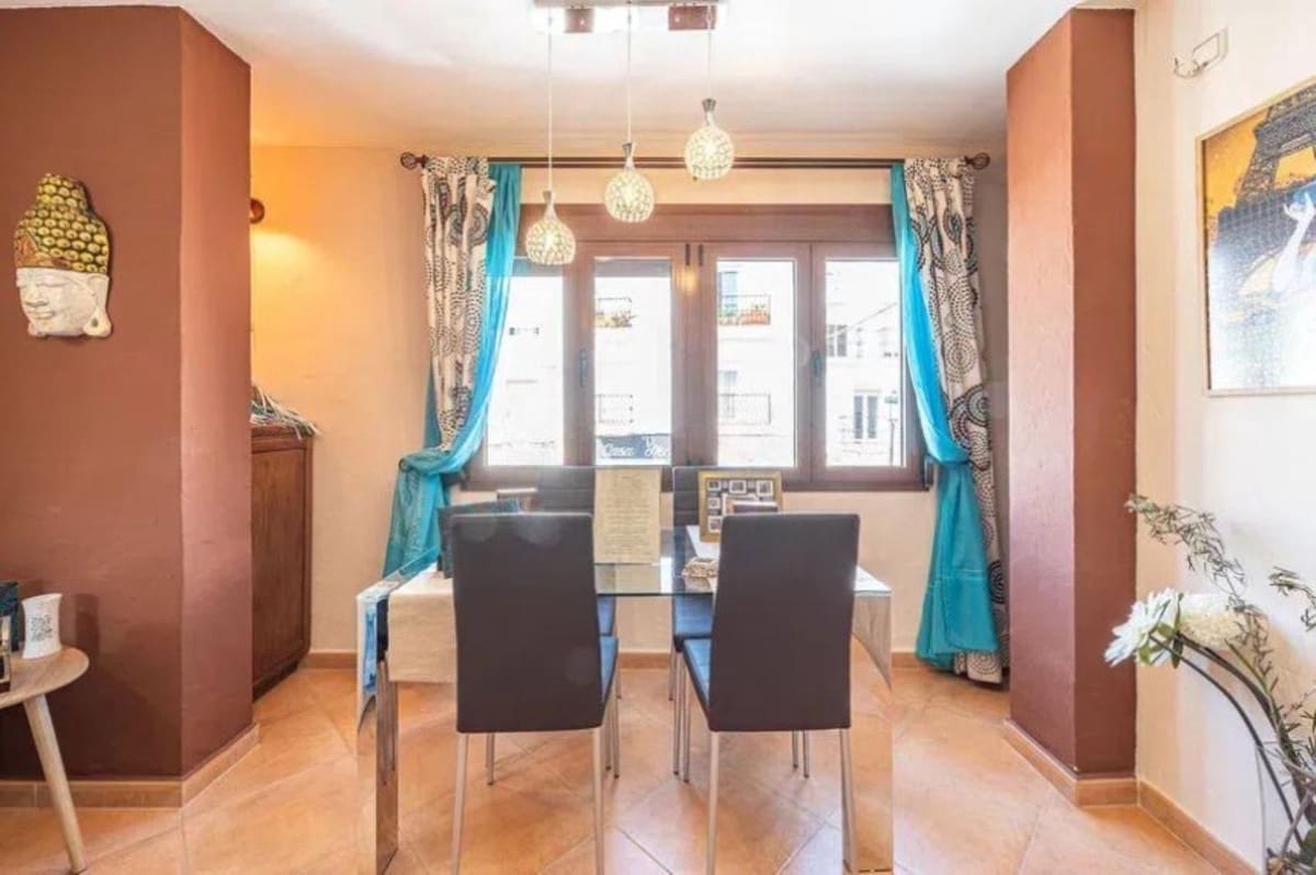 10 soveværelse Erhverv til salg i Manilva - € 999.000 (Ref: 9077219)