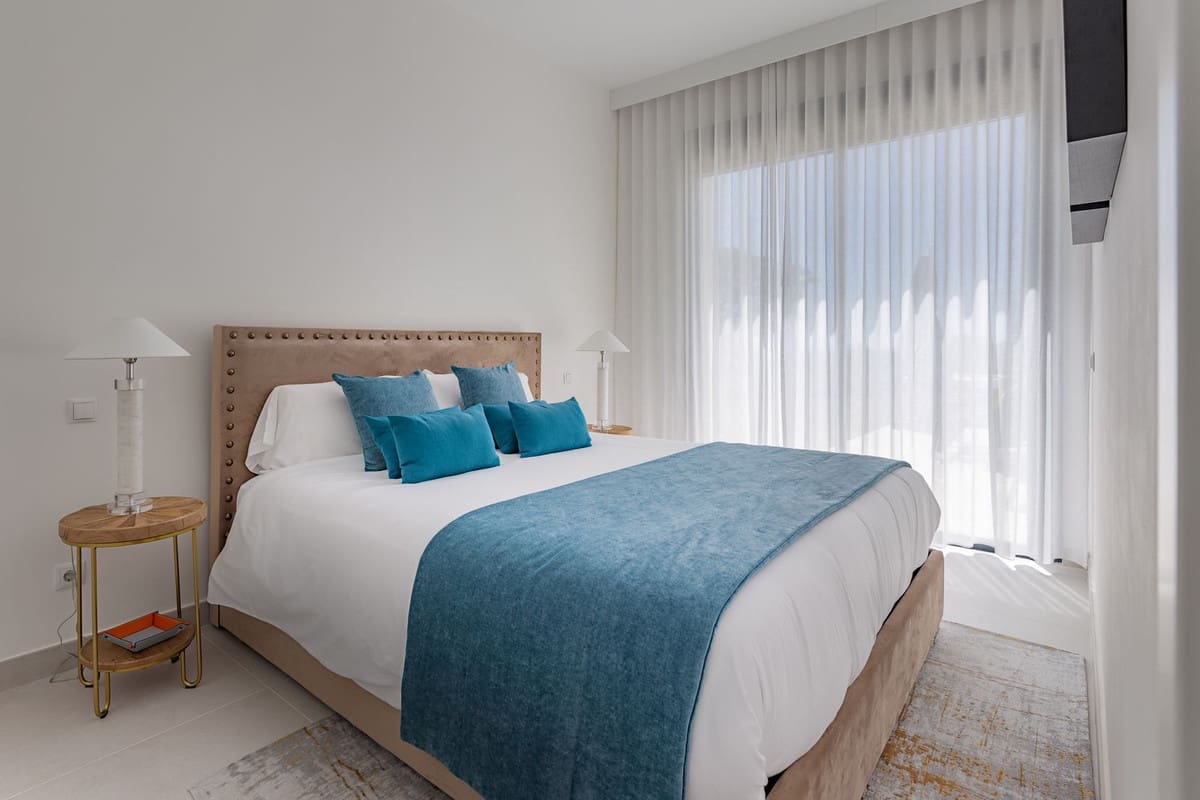 4 slaapkamer Huis te koop in Bahia de Casares met garage - € 950.000 (Ref: 9077220)