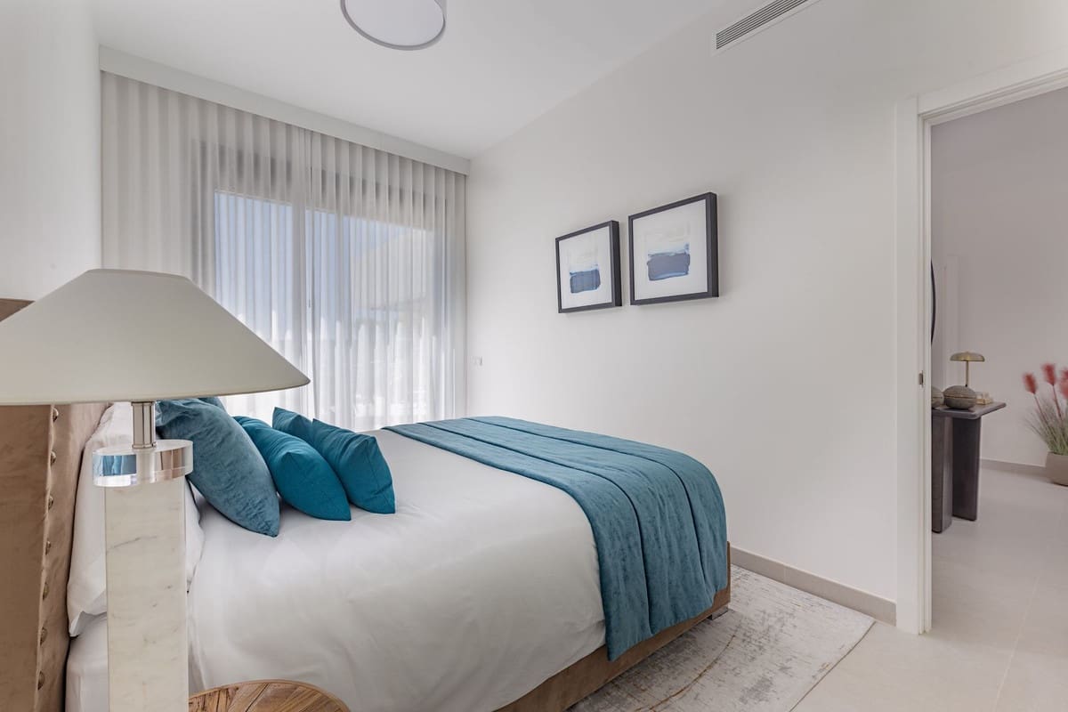 4 slaapkamer Huis te koop in Bahia de Casares met garage - € 950.000 (Ref: 9077220)