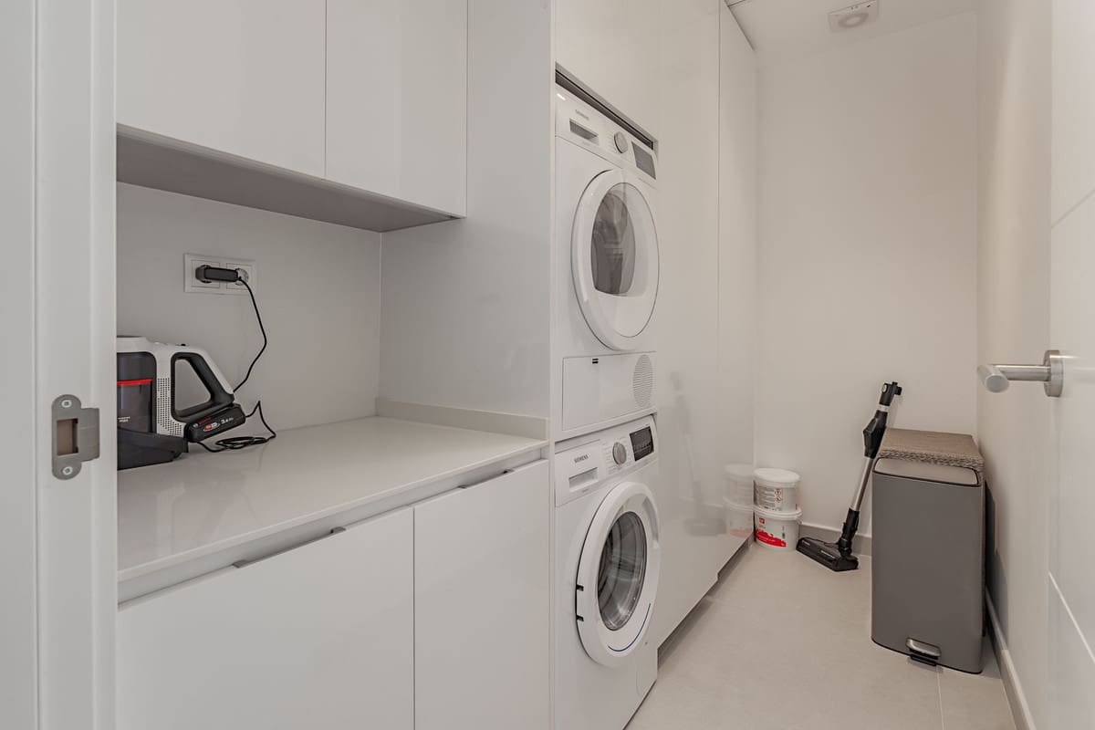 4 slaapkamer Huis te koop in Bahia de Casares met garage - € 950.000 (Ref: 9077220)