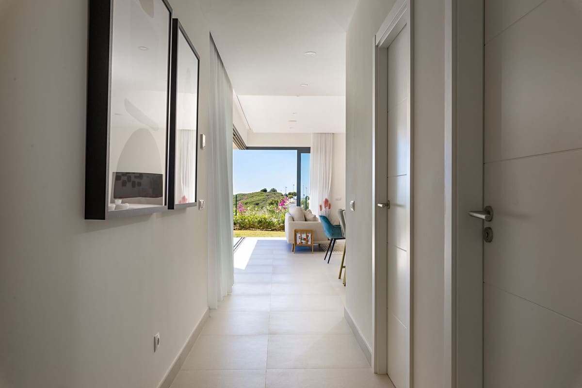 4 slaapkamer Huis te koop in Bahia de Casares met garage - € 950.000 (Ref: 9077220)