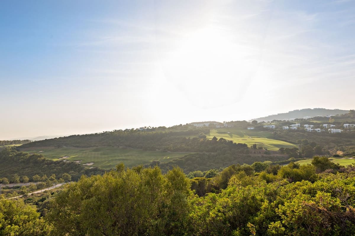 4 slaapkamer Huis te koop in Bahia de Casares met garage - € 950.000 (Ref: 9077220)